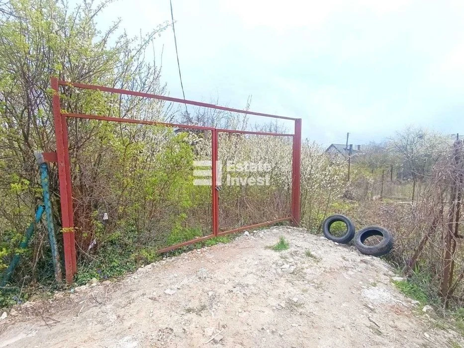 Продам рівну земельну ділянку площею 12 соток на пр. Науки,