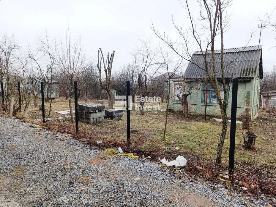 Продам земельну ділянку на пр. Науки, 65