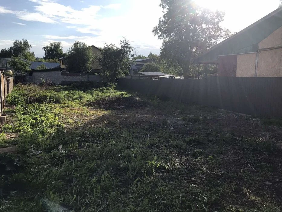 Земельна ділянка під будівництво Пухова 5 соток, земельный у