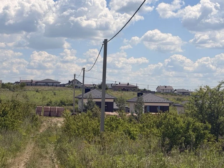Продаж кутової ділянки Новий Двір