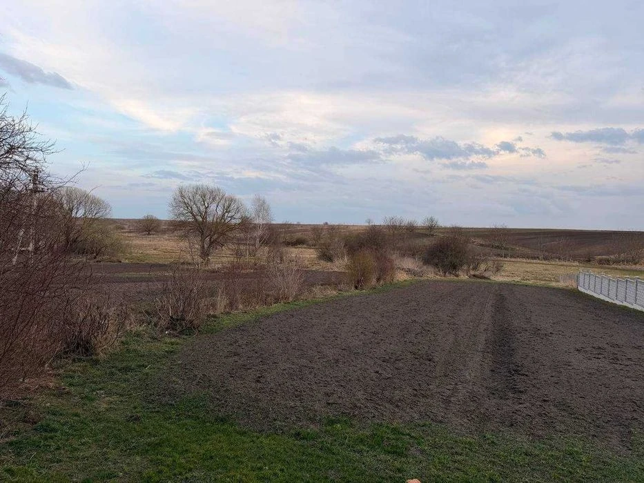 Ділянка під будівництво в Тинному!