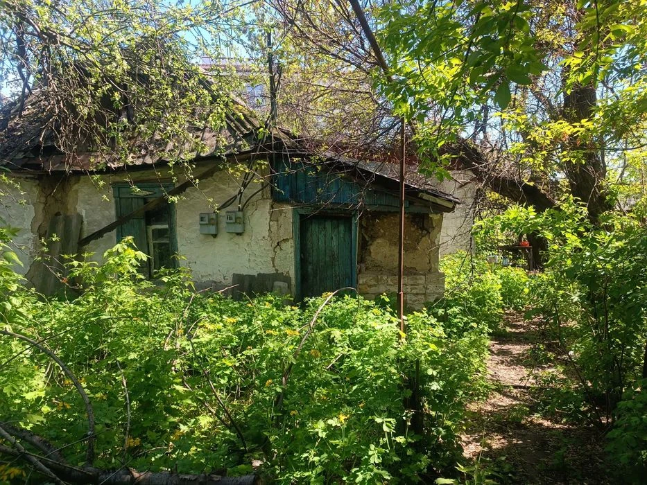 Продам приватизовану земельну ділянку 10,5сотки на пр.Науки