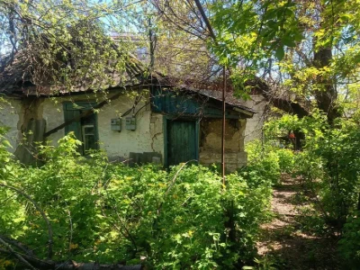 Продам приватизовану земельну ділянку 10,5сотки на пр.Науки