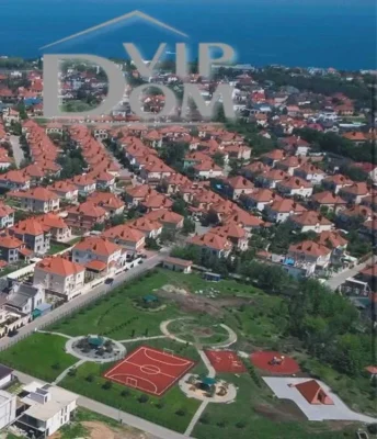 Plot near the sea, Odesa, Sauvignon, Voskhod.
