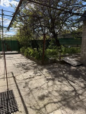 Plot with a house in Shevchenkivskyi microdistrict.
