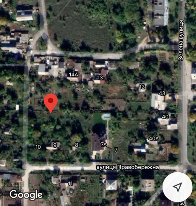 A plot of land, a large meadow (boarding house area)