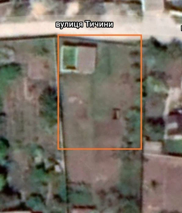 Sale of a plot of 5 acres.