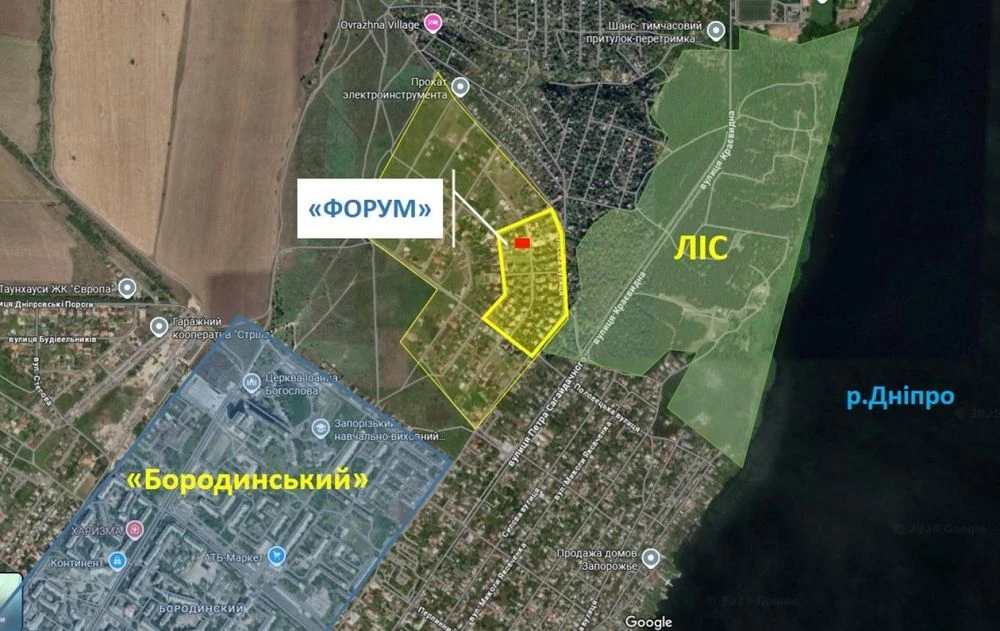 The last land plot on Yasna Street, Forum Village