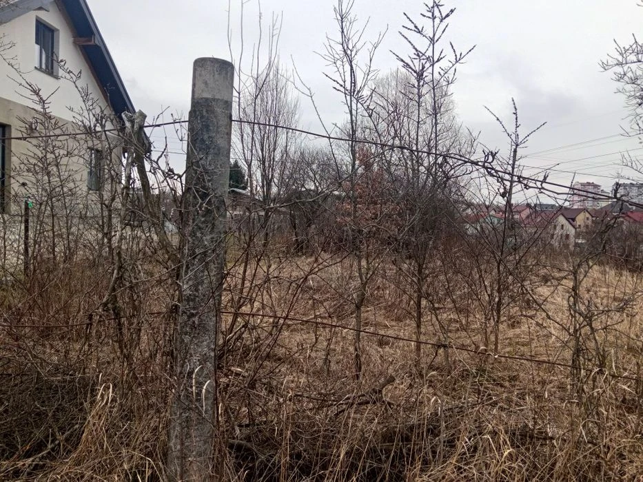 Продам земельну дачну ділянку в Дем'яновому Лазі