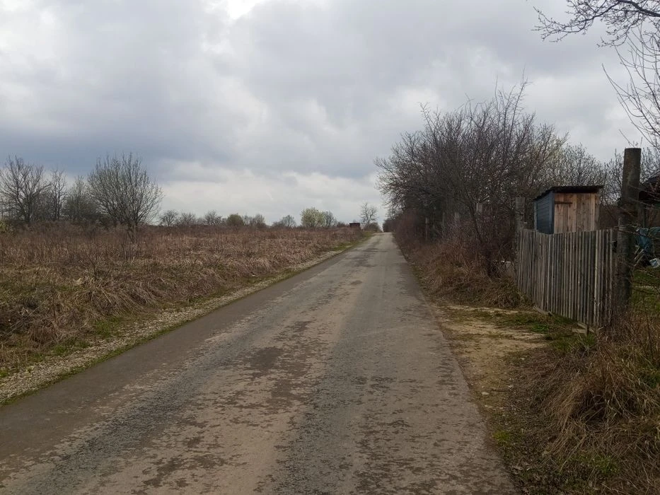 Продам земельну дачну ділянку в Дем'яновому Лазі