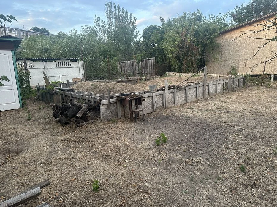 Plot/cottage for sale