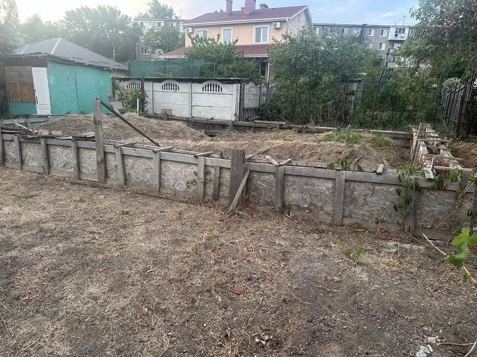 Plot/cottage for sale
