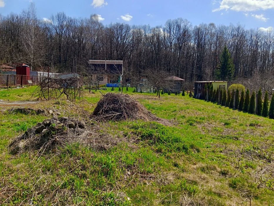Продам дачну ділянку в Дем'яновому Лазі
