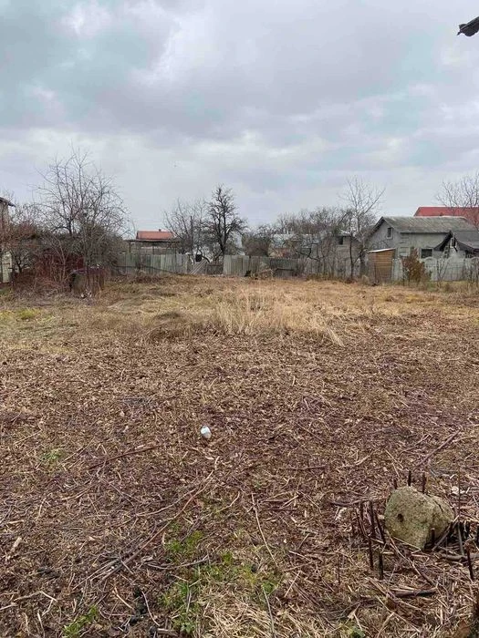 Земельна ділянка в місті