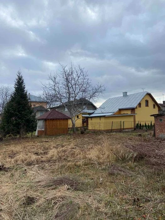 Земельна ділянка в місті