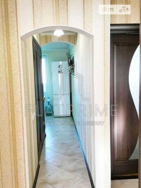 Sale of 3-room apartment 67 sq. m. on Panteleimon Kulisha Street 17 •