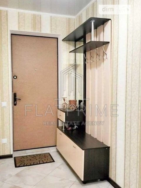 Sale of 3-room apartment 67 sq. m. on Panteleimon Kulisha Street 17 •