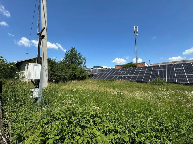 Продам земельну ділянку з старим будинком поруч Паркової але
