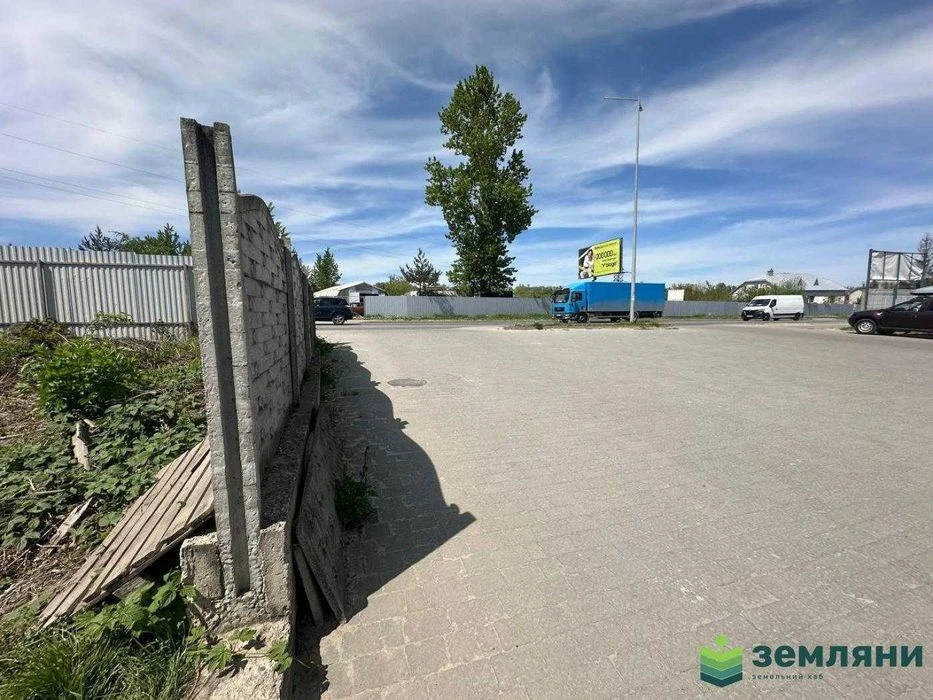 Продається топова земельна ділянка 10 соток під комерцію у м