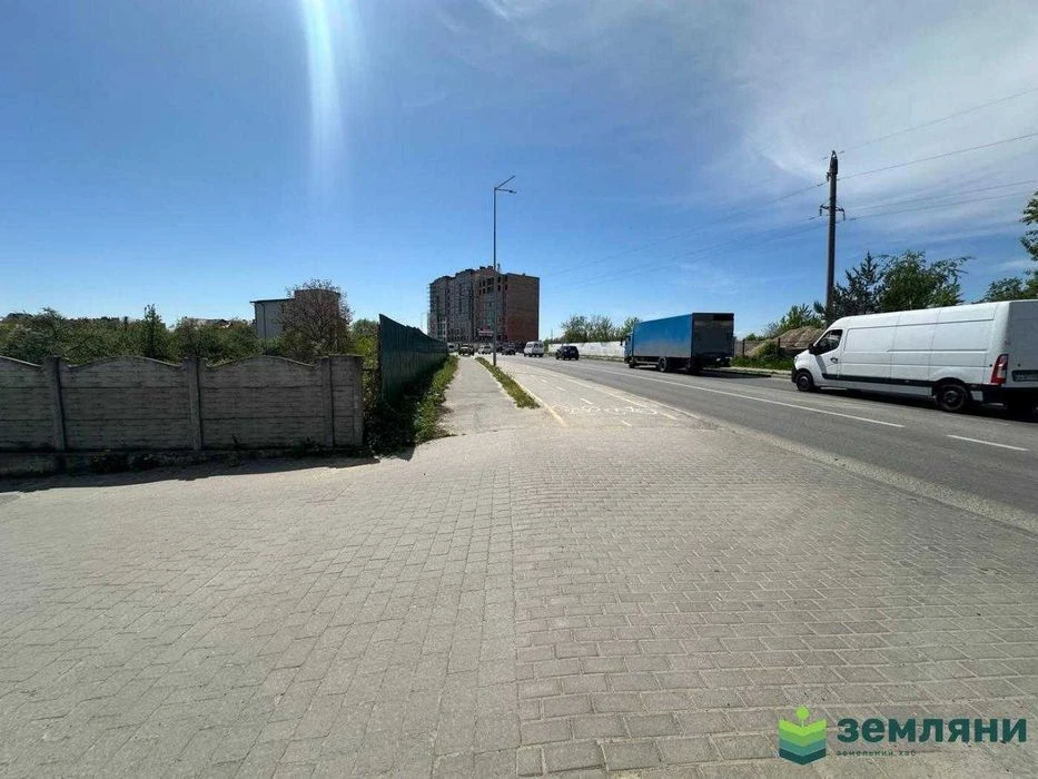 Продається топова земельна ділянка 10 соток під комерцію у м