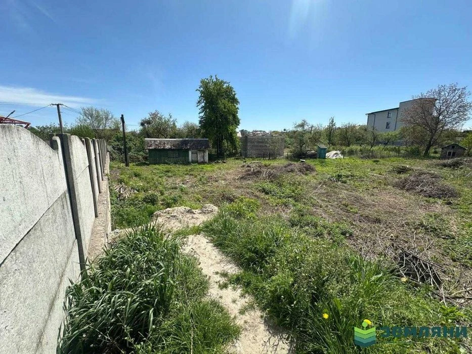 Продається топова земельна ділянка 10 соток під комерцію у м