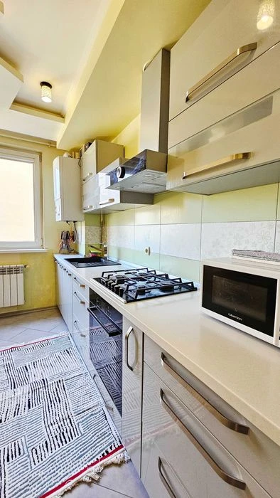 Велика 1-кімн. квартира 55 м2 на 3-му поверсі біля парку, Ів