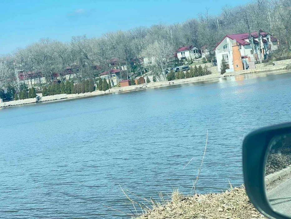 Продаж земельних ділянок