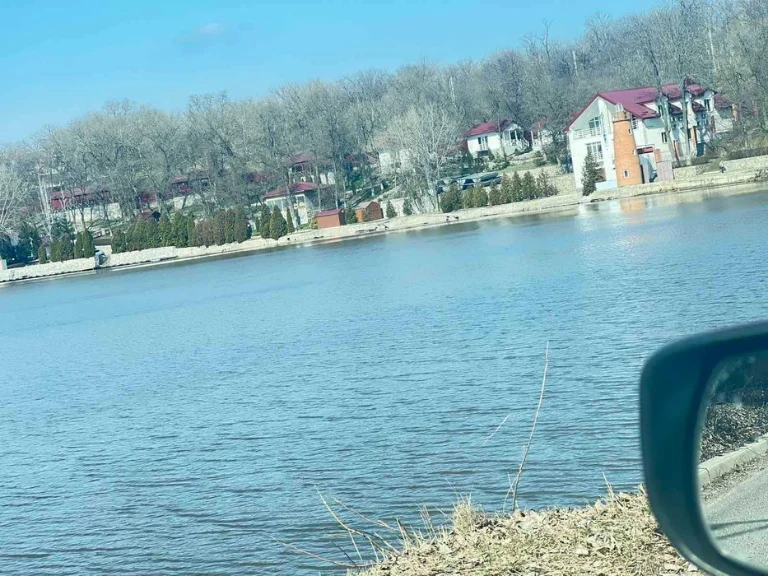 Продаж земельних ділянок