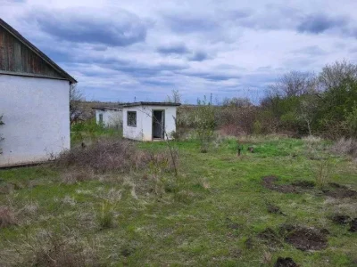 Продам дачу в мальовничому куточку, на березі річки з гарним