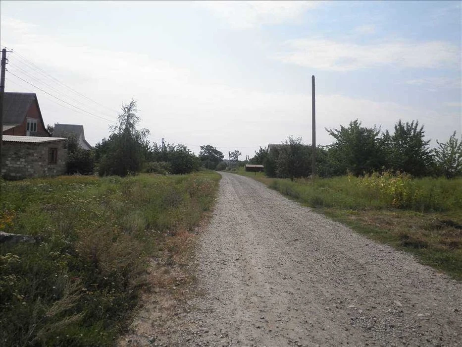 Земельна ділянка по центральній вулиці Гожулів