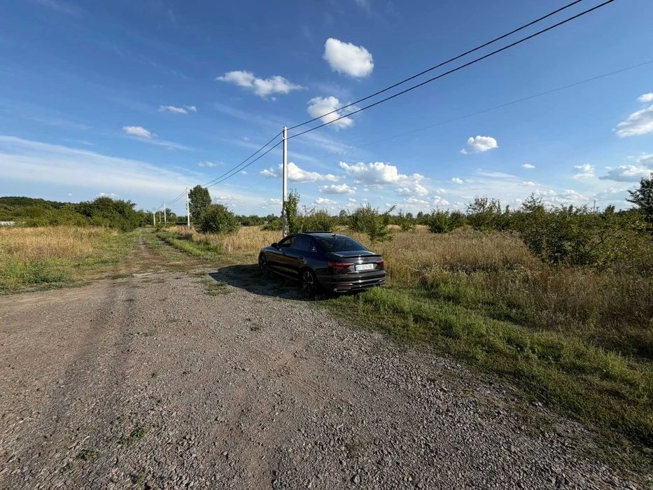 Рівна земельна ділянка. 12 соток. Топова локація, поруч ліс!