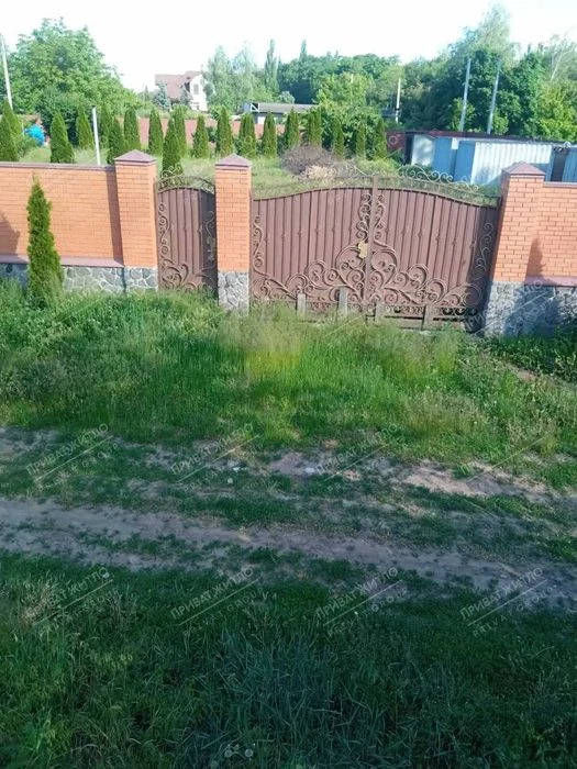 Земельна ділянка з капітальним парканом по периметру, Дендро