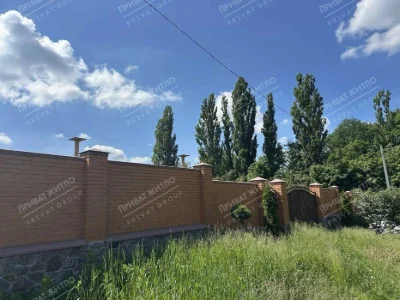 Земельна ділянка з капітальним парканом по периметру, Дендро