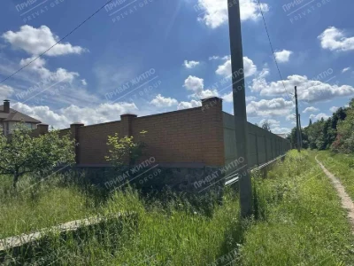 Земельна ділянка з капітальним парканом по периметру, Дендро