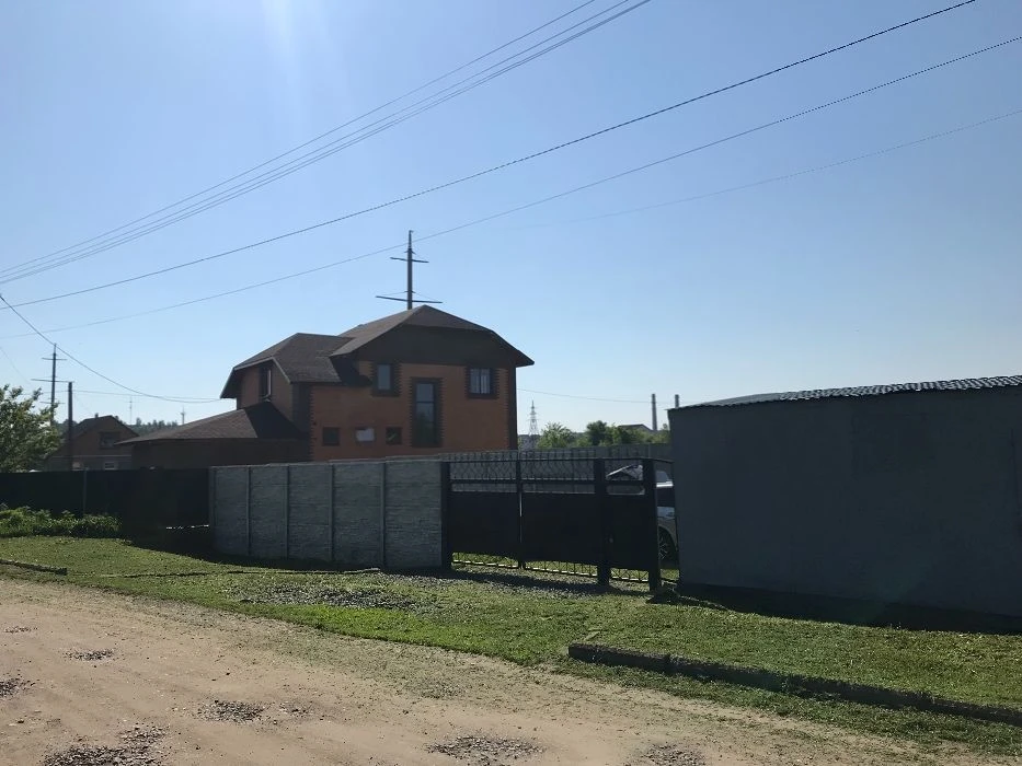 Огражденый участок 20 соток,ул. Полевая,15.,,500 м от остано