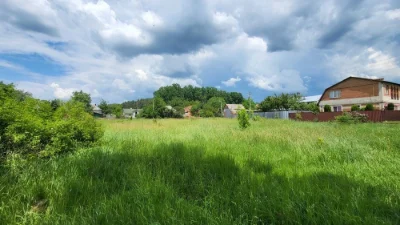Продаж земельної ділянки під житлову забудову!! Комунікації