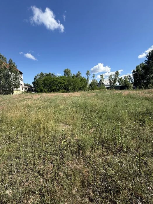 Продам гарну ділянку під забудовув Полтаві, мікрорайон Лісок