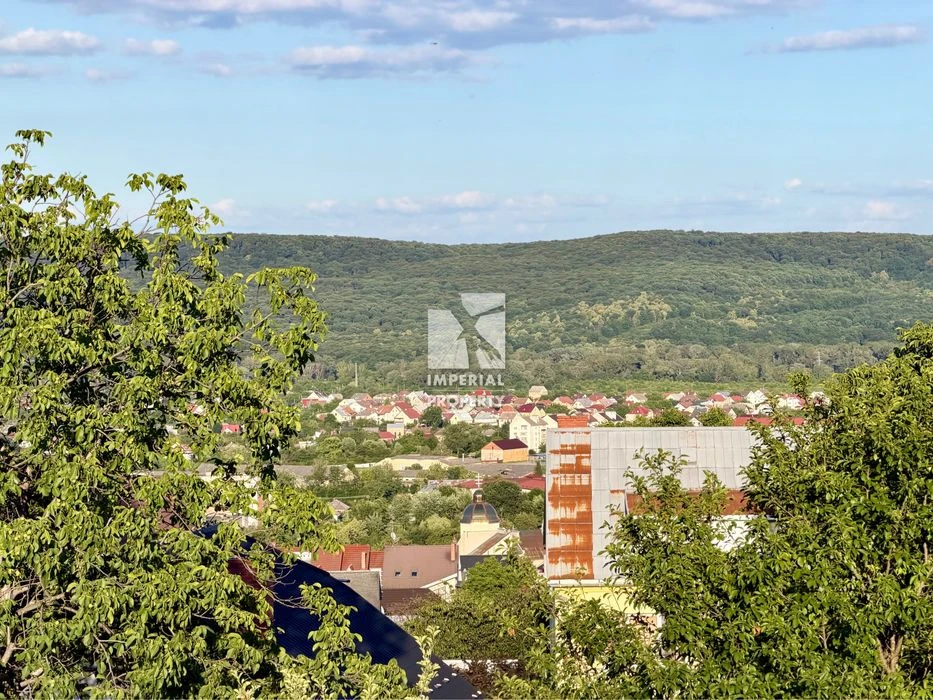 Продаж унікальної панорамної земельної ділянки, в центральні