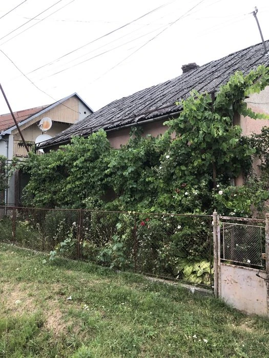 Ділянка під забудову з міськими комунікаціями при центральні