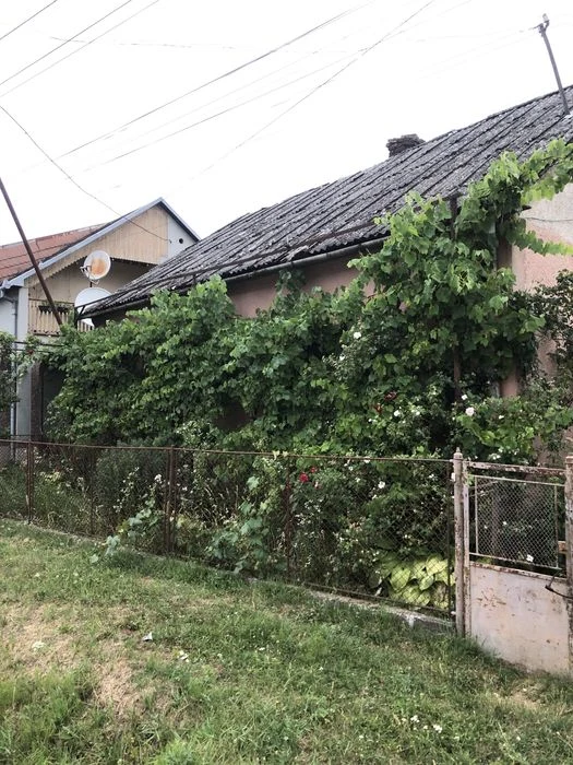 Ділянка під забудову з міськими комунікаціями при центральні
