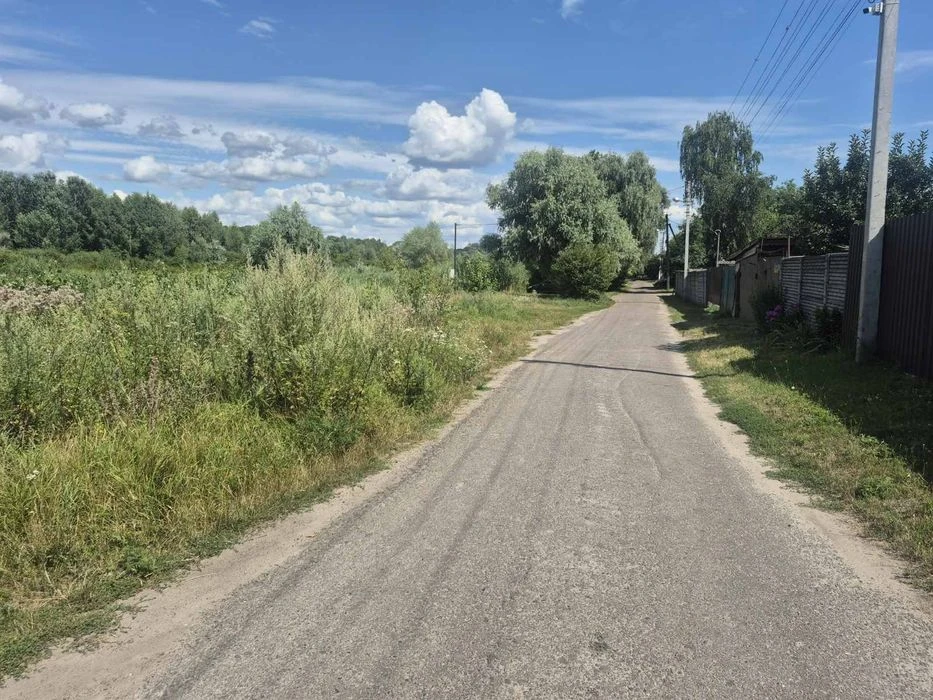 Продаж земельної ділянки 10 соток у Дахнівці з виходом до во
