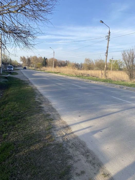 Чернівці , Рогізна , вул. Каштанова земля фасад.