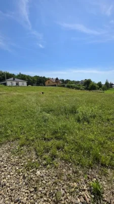 Продаж землі в Михальчі,  не далеко від школи