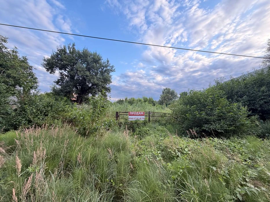 Продаж земельної ділянки під будівництво (район Садгора)