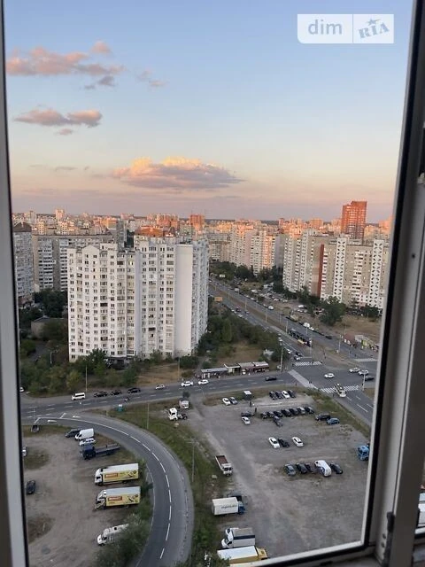 Продаж 1к квартири 47.8 кв. м на просп. Петра Григоренка 22/