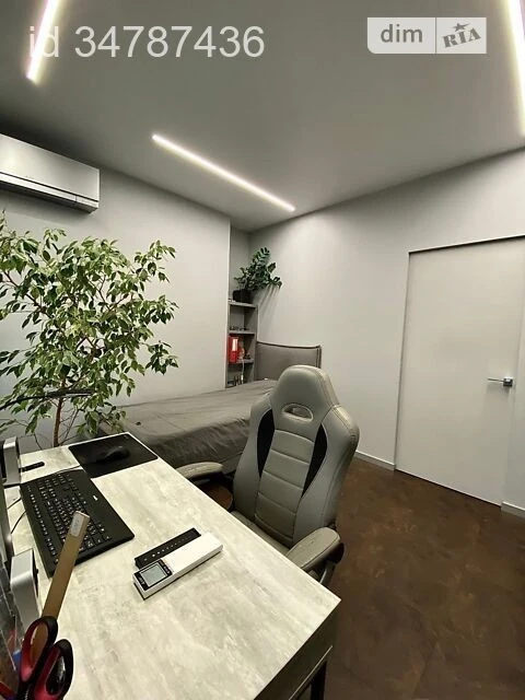 Продаж 3к квартири 100 кв. м на вул. Завальна 10Г • ID 34787