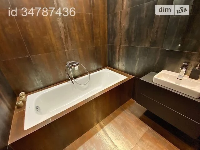 Продаж 3к квартири 100 кв. м на вул. Завальна 10Г • ID 34787