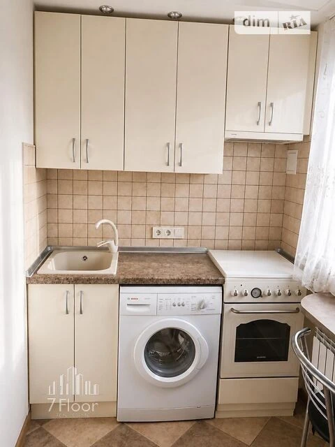 Продаж 1к квартири 30 кв. м на бул. Верховної Ради 14А • ID
