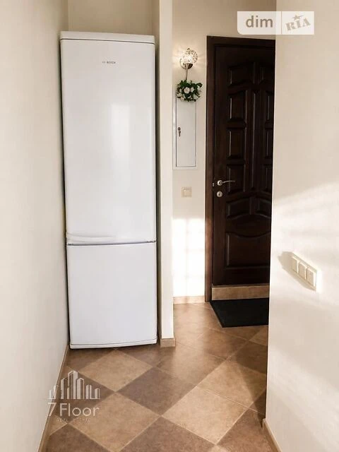 Продаж 1к квартири 30 кв. м на бул. Верховної Ради 14А • ID