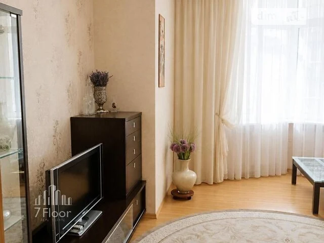 Продаж 2к квартири 67 кв. м на вул. Градинська 7 • ID 347872